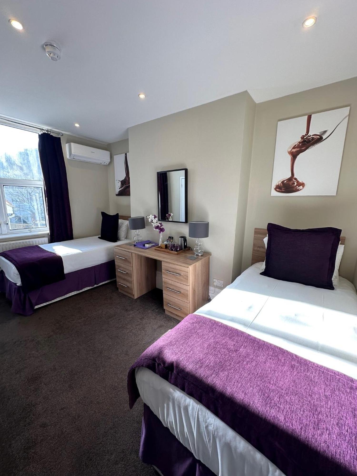 The Chocolate Box 4*