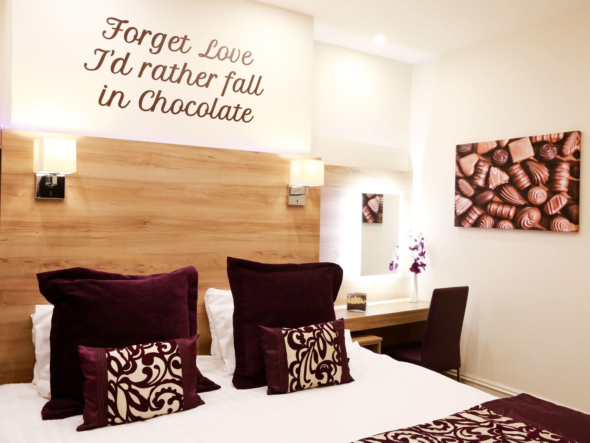 The Chocolate Box 4*